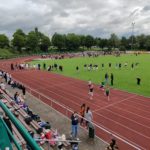 Bundesjugendspiele und Spendenlauf 2026: Sportliche Bestleistungen, Teamgeist und 3000 Runden für den guten Zweck