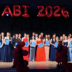 Ein Jahr voller Abschlüsse und Neuanfänge: An der IGS Maifeld verabschieden sich erfolgreiche Absolventinnen und Absolventen, während gleichzeitig eine neue Generation in die Oberstufe startet.